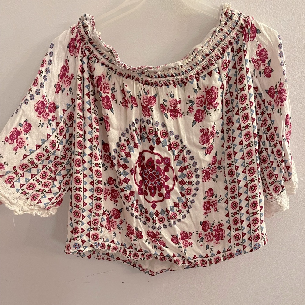 Francesca’s off the shoulders blouse! Large!
